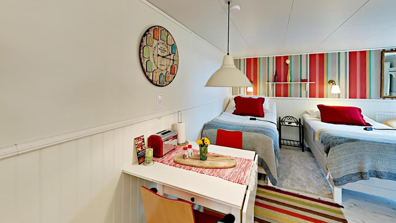 Woodstock B & B Studios Balsta ภายนอก รูปภาพ